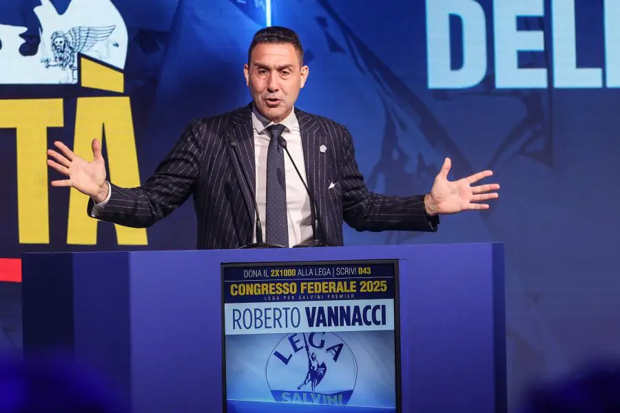 Vannacci lascia la Lega, “Proseguo da solo, inseguo un sogno e vado lontano”
