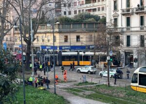 Due vittime e una quarantina di feriti il bilancio del tram deragliato a Milano