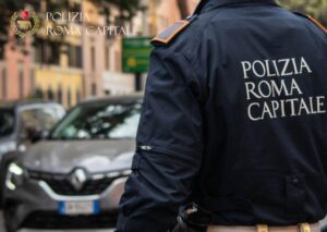 Roma – Ubriaco al volante scappa dopo incidente, bloccato