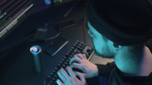 Deepfake & dark web, l’economia dell’inganno