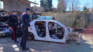 A Palestrina scoperta un’area per lo smembramento di auto rubate, 2 denunciati