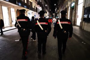 Ladro novantenne fermato al centro di Roma per furto, una vita passata a rubare in giro per l’Italia