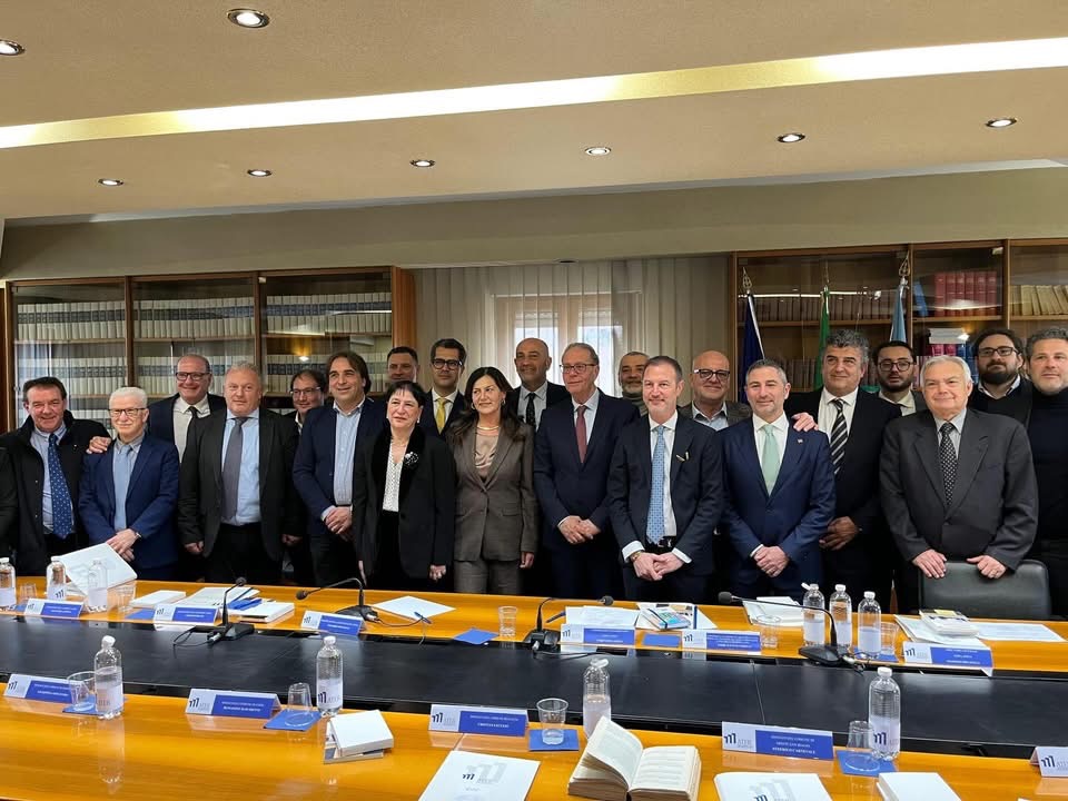 Latina: presentato protocollo intesa con 14 Comuni pontini per programmi rigenerazione urbana