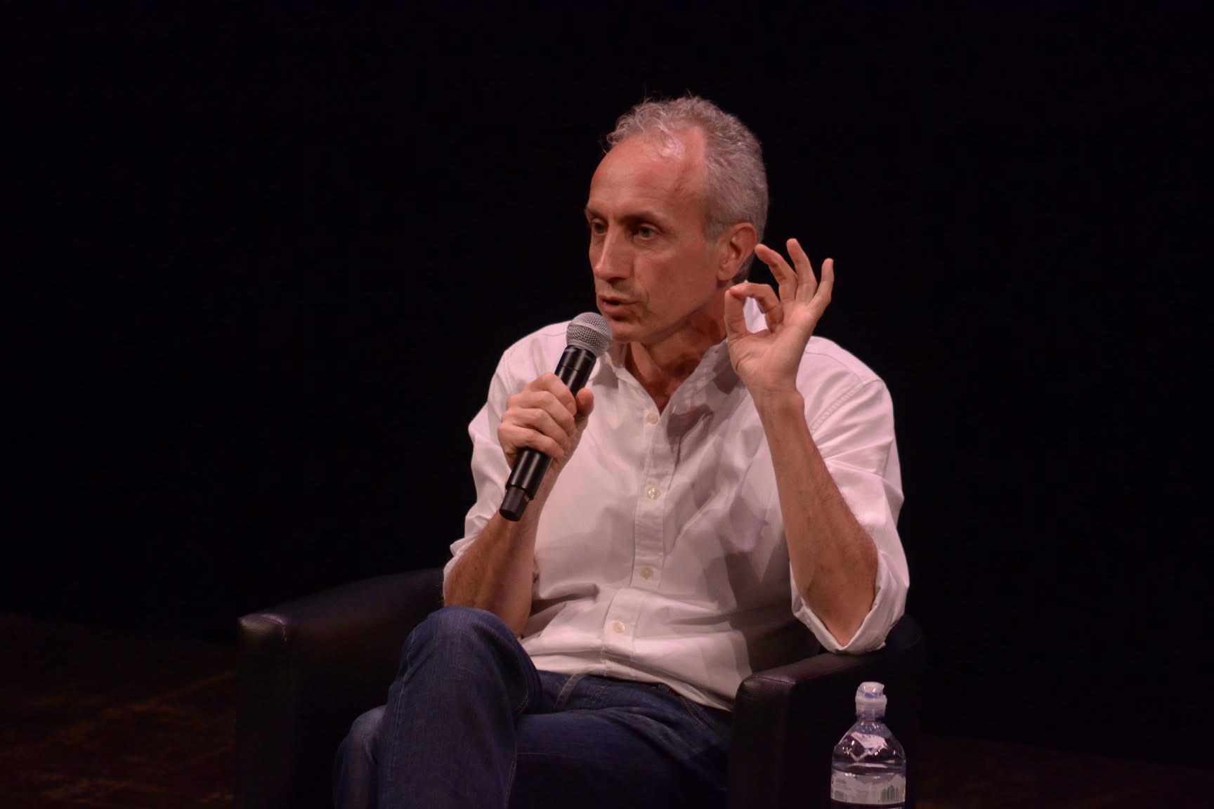 Marco Travaglio derubato di pc e tablet durante uno spettacolo a Latina