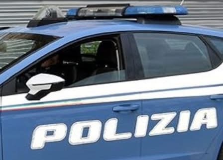 Roma – Smistava droga insieme alla posta, arrestato gestore pusher