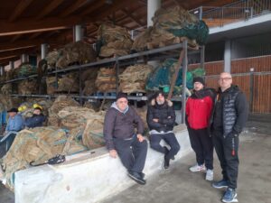 Porto di Civitavecchia, sit-in alla Darsena: i pescatori chiedono garanzie e sicurezza per i prossimi spostamenti (FOTO)