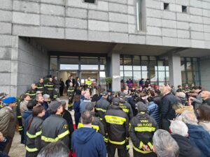 Viterbo – Inaugurata la nuova caserma dei Vigili del Fuoco: un’opera attesa 20 anni che nasce già “vecchia” (FOTO e VIDEO)