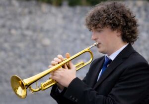 Orte si ferma per l’ultimo saluto a Francesco Maria Carbonaro: lutto cittadino e partecipazione diffusa