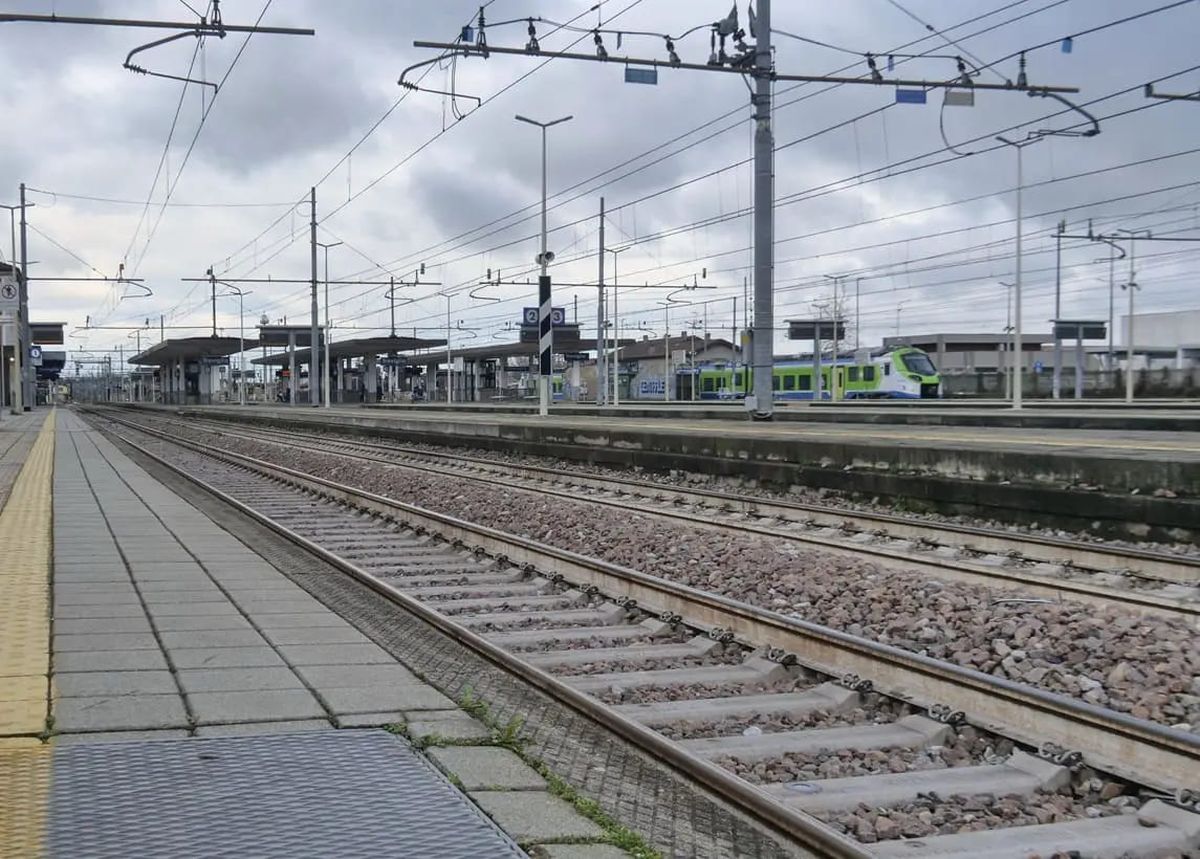 Nuovi sabotaggi sulla linea Alta Velocità, circolazione ferroviaria rallentata