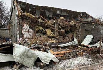 Ucraina, Russia attacca Kiev e altre città. Oggi nuovi colloqui in Svizzera