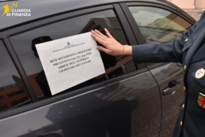 Fatture false per 1,6 mln di euro a Cagliari, sequestrati beni per 800mila euro