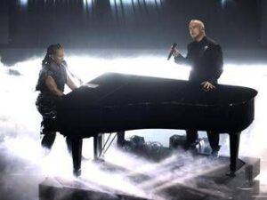 sanremo-ramazzotti-e-keys-incantano-con-laurora-e-standing-ovation