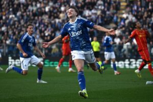 Profumo di Champions sul lago, il Como vola e batte 3-1 il Lecce