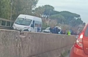 Roma – Tragedia sulla Pontina, morto centauro di 48 anni. Traffico paralizzato verso la Capitale