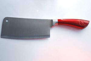 Roma – Cerca di uccidere la nuora con una mannaia, per l’aggressore solo domiciliari e braccialetto elettronico