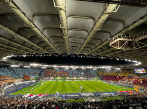 Saluto romano in Curva sud durante Roma-Atalanta, 14 persone identificate