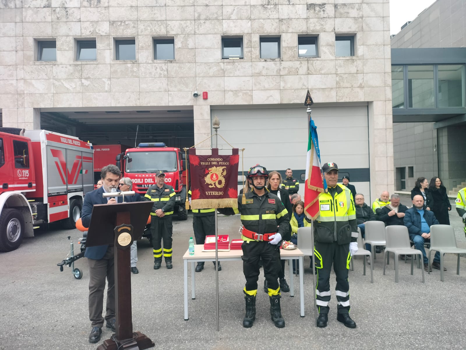 Viterbo – 87 anni dei Vigili del Fuoco. Quando D’Annunzio mandò in soffitta i “pompieri”: una storia di dedizione “Lì dove serve” (FOTO)