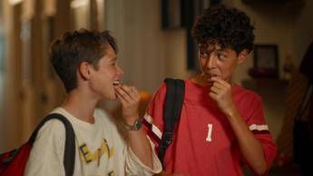 Giovani, ‘stare insieme’ significa prima di tutto amicizia: per 4 su 10 è vero spazio collaborazione