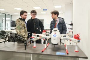 Cina e Italia formano talenti sull’uso di droni nell’economia a bassa quota