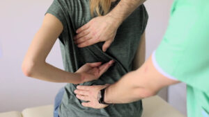 Il corpo come un triangolo equilatero, l’approccio olistico della chiropratica