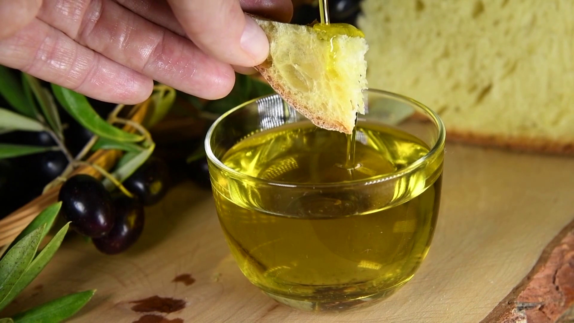 lolio-extravergine-traina-il-turismo-del-gusto