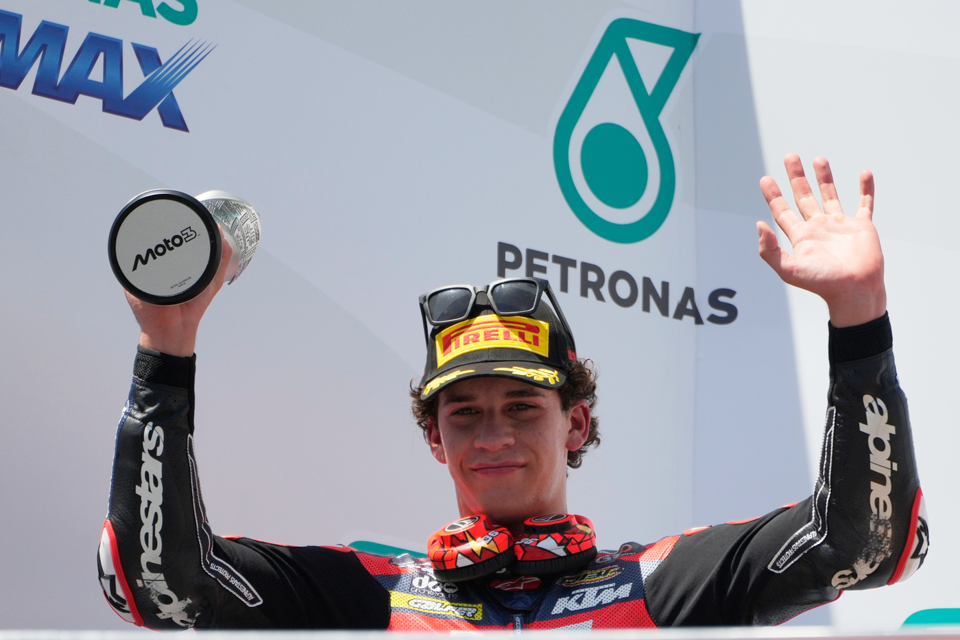 Incidente in Moto2, ricostruzione e conseguenze: tutti illesi, Piqueras frattura al femore