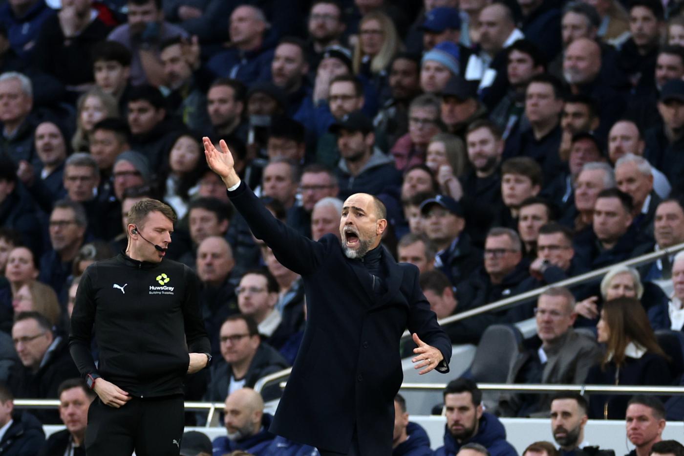 Premier – Naufragio Tottenham, nave fantasma a Liverpool: Tudor in pasto ad Anfield, lunedì l’esonero?