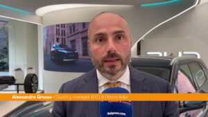 BYD presenta ATTO 2 DM-i, Grosso “Gioiello tecnologico”