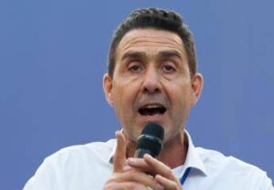 Antisemitismo, Vannacci contro proposta Scotto: “Liberticida, si preoccupi delle strade intitolate all’infoibatore Tito”