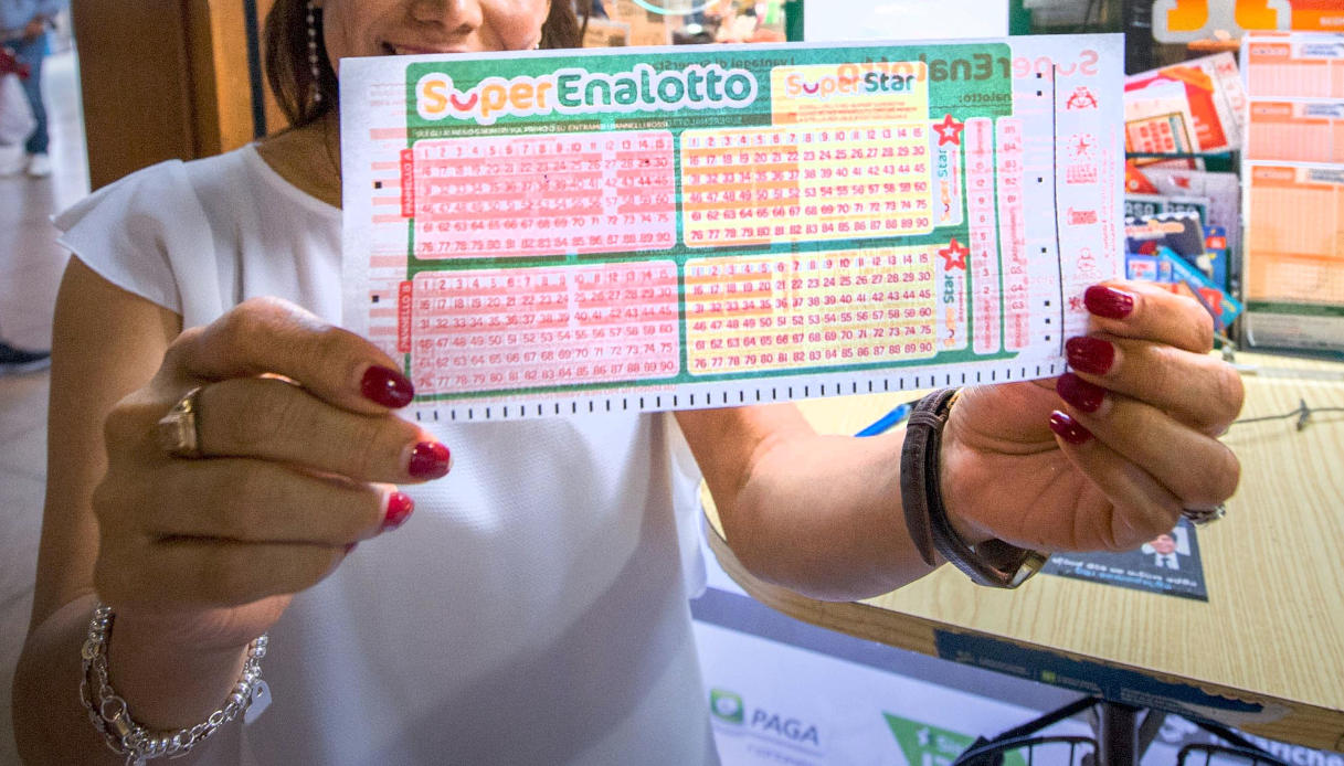 Latina – SuperEnalotto, sfiorato il “6” con un “5” da 63mila euro
