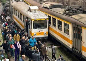 Incidente ferroviario sulla Termini-Centocelle, treni rimangono incastrati