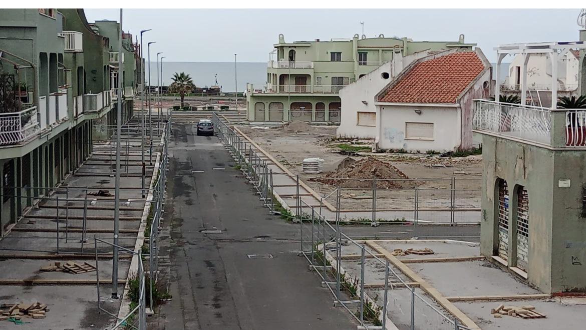 Cerveteri – Lavori fermi a Campo di Mare, i cittadini: “Avanzamento insufficiente e presenza sporadica di operai”