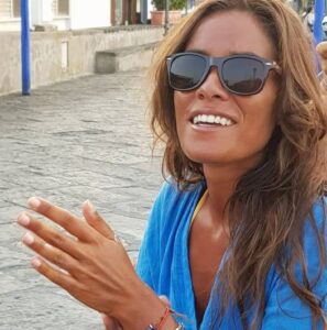 “Siamo tutti distrutti”: il mondo del giornalismo piange Adriana Schiavo, morta a 40 anni