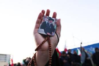 Iran, Teheran conferma morte Khamenei. ﻿Trump: “Se reagiranno, li colpiremo con forza mai vista prima”