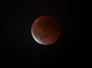 luna-di-sangue-oggi-leclissi-totale-cose-e-quando-vederla