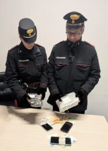 Da Forlì al casello di Orte con 2, 5 chili di cocaina: operazione congiunta dei carabinieri per arrestare un albanese ed un pachistano