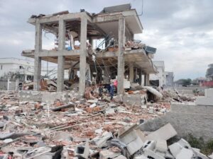 Roma – Esplosione in una palazzina, due feriti gravi