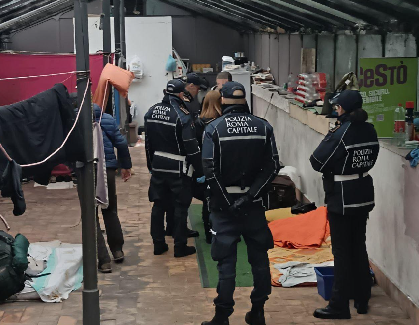 Roma – Villa Pamphilj, sgomberate le serre storiche occupate: un arresto e due denunce