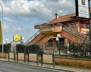 Montefiascone – La Pellicceria Batinelli dopo l’incendio: “Siamo aperti, il negozio è agibile e operativo”