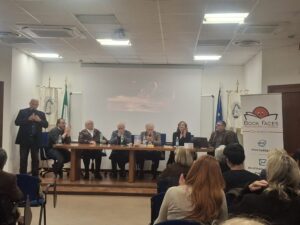 Tuffo d’emozione a Civitavecchia – Presentato “Il romanzo del piccolo Messia”, l’opera di Storaro e Martigli (FOTO)