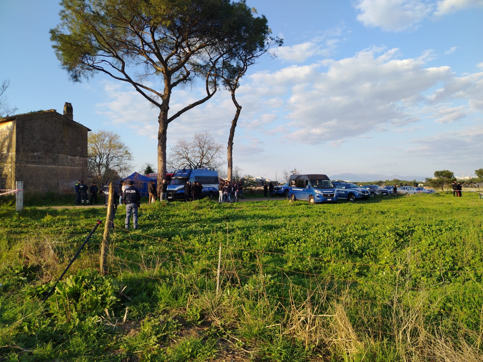 Roma – Crollo al Parco degli Acquedotti, identificate le vittime: si tratta di due anarchici, ipotesi confezionamento bomba (FOTO)