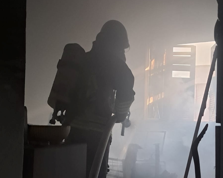 Civitavecchia – Incendio in un appartamento di via Lorenzo Betti, donna soccorsa per intossicazione