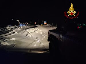 Norcia – Intrappolato nella neve per ore nella notte: salvato all’alba sulla piana di Castelluccio (FOTO)