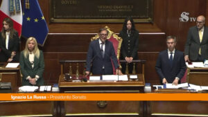 Bossi, La Russa lo ricorda in Aula “Diceva che i muri sono i libri del popolo”