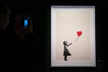 Banksy, svelata l’identità: l’artista è Robin Gunningham (ma ha cambiato nome)