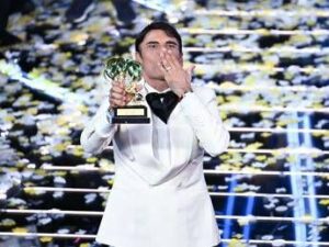 sanremo-sal-da-vinci-la-mia-e-la-vittoria-di-un-popolo-condivido-questo-premio-con-geolier