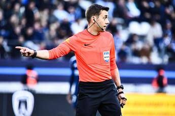 Dal precedente con la Macedonia al ‘furto’ di identità: chi è Turpin, l’arbitro di Bosnia-Italia