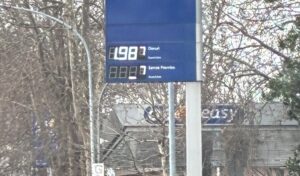 Carburante verso i 2 euro anche a Viterbo: automobilisti e commercianti in allarme per i rincari