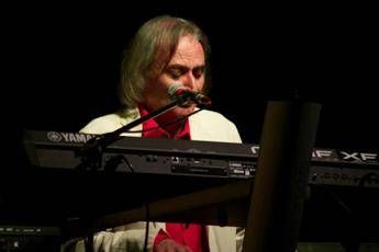 Morto a 78 anni Paki Canzi, voce di ‘Donna felicità e frontman del gruppo Nuovi Angeli