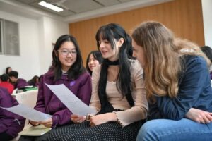 Cina, studenti italiani a Chongqing con un programma di scambio culturale